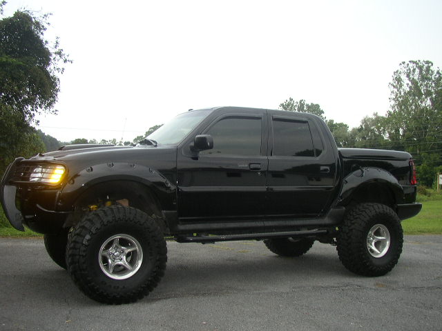 07 ford explorer sport trac lifted