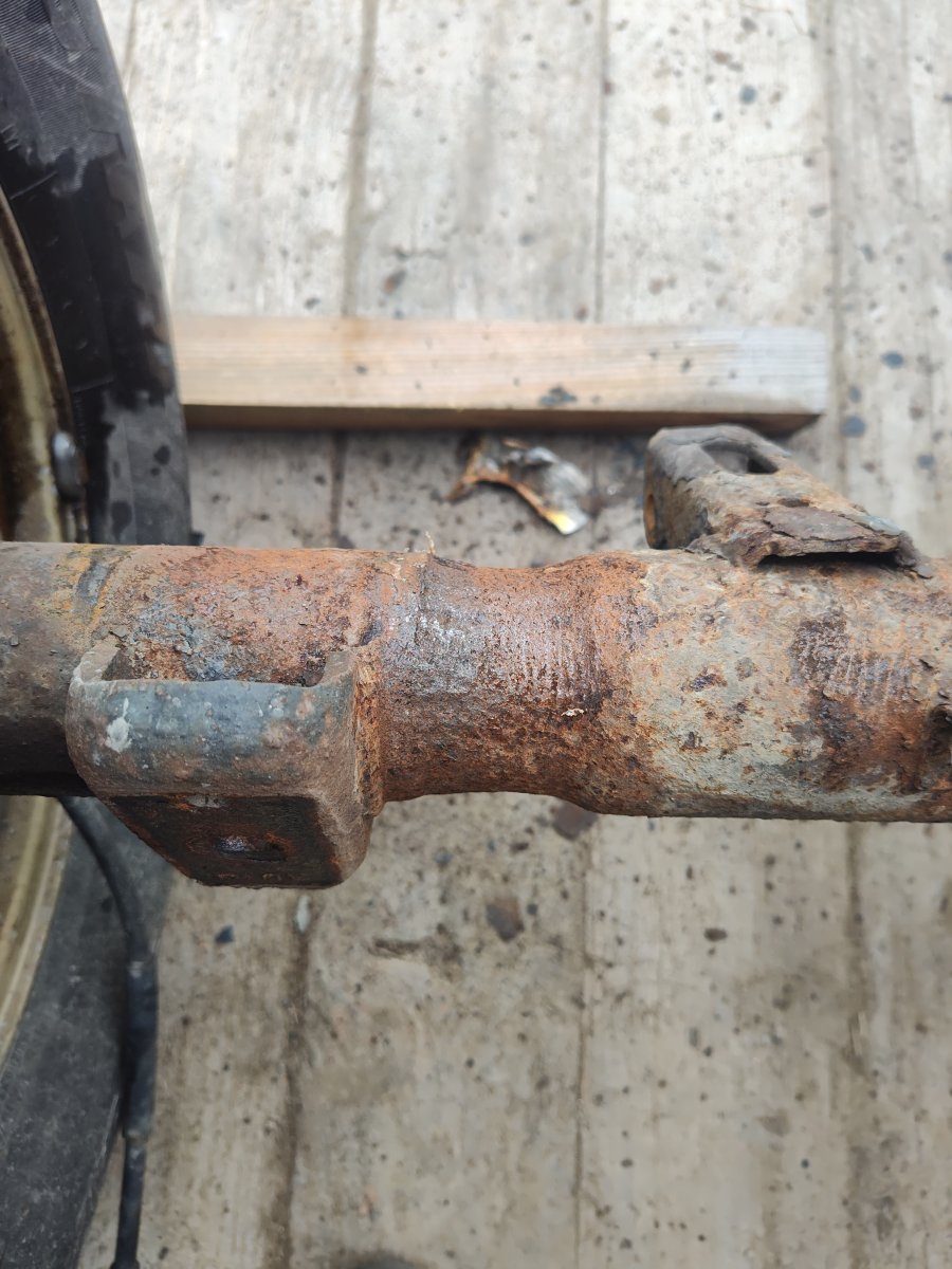 Axle rusted, need advice