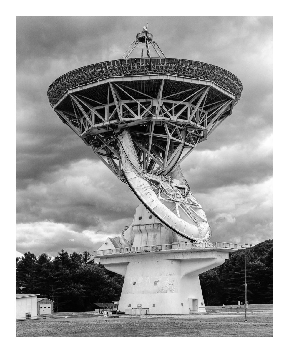 140 foot telescope.jpg