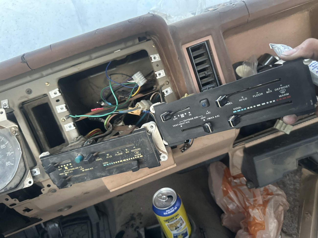 !Help! 1985 A/C climate control panel VS 1988