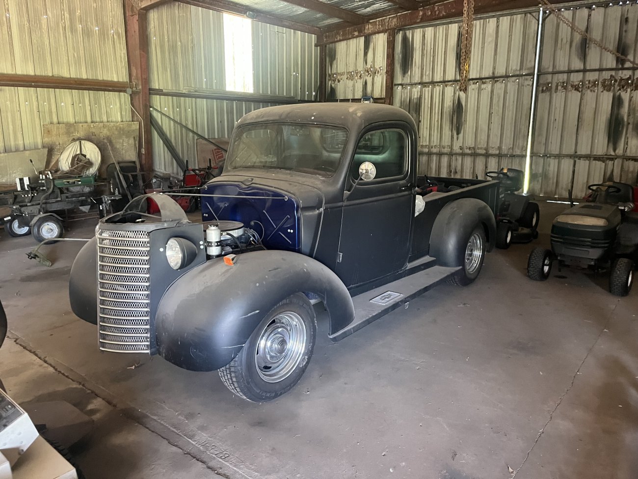 The 94 Gets some needed body work and rust removal