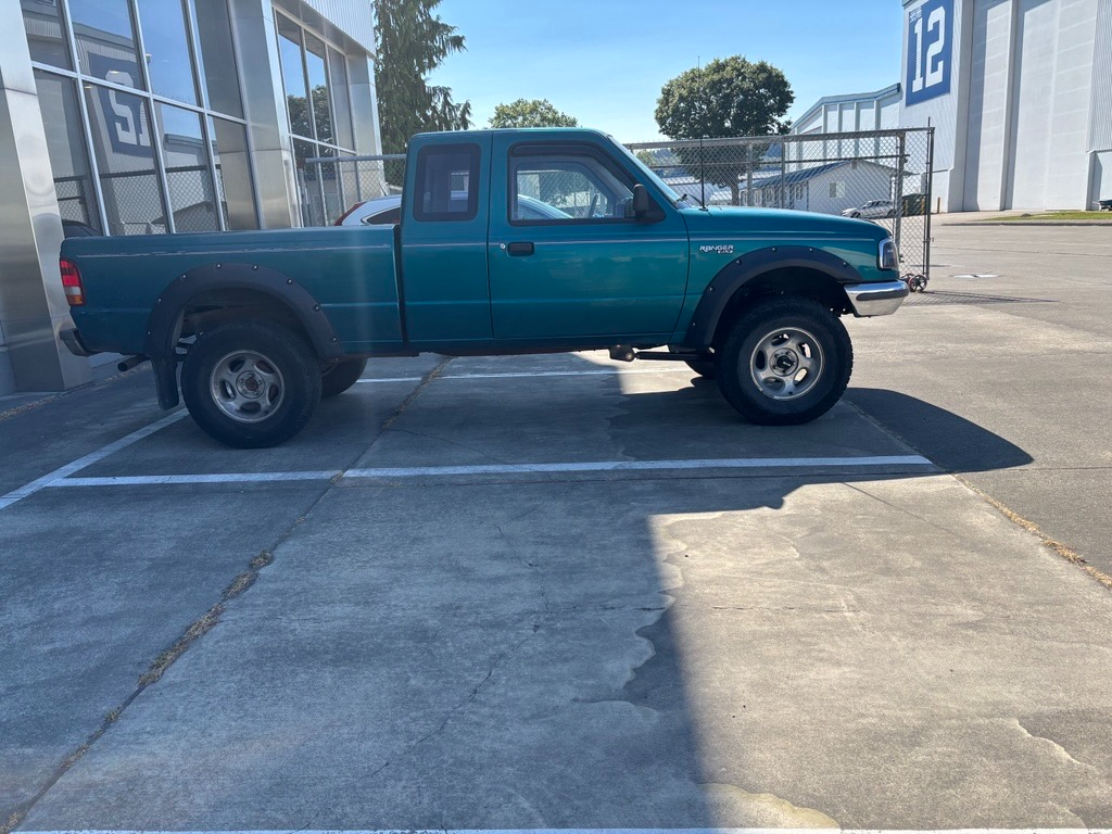 Thew's 94 XLT 4x4 3.0 5spd