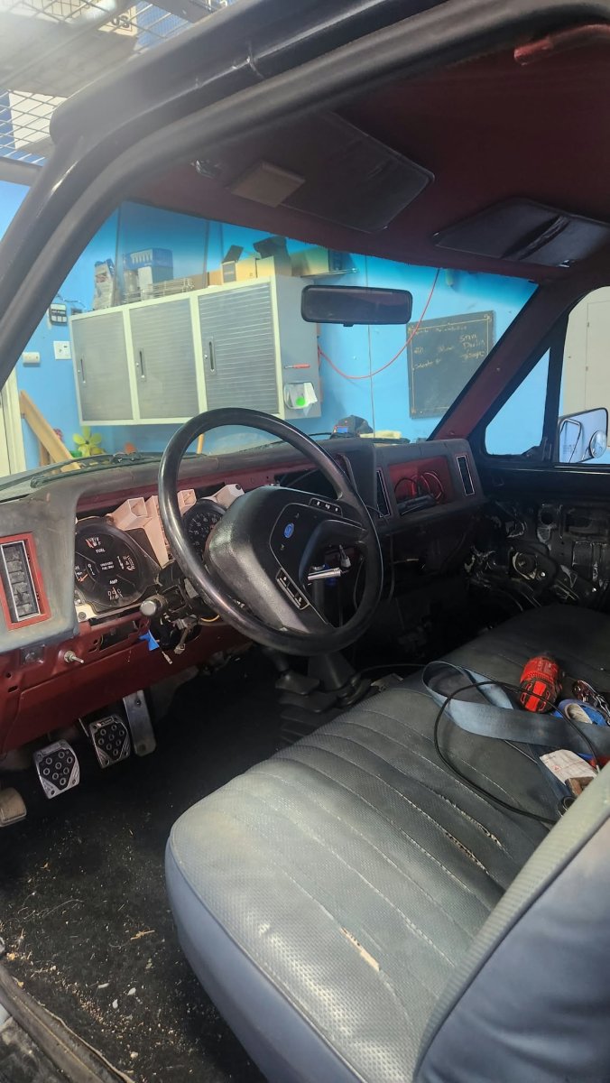 1990 Supercab rock crawler build