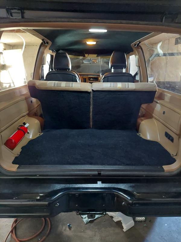 1984_ford_bronco_ii_project_b2_marauder_cargo_area.JPG