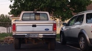 1989 Ranger XLT 4x4 2.9 Tailgate and bumper.jpg