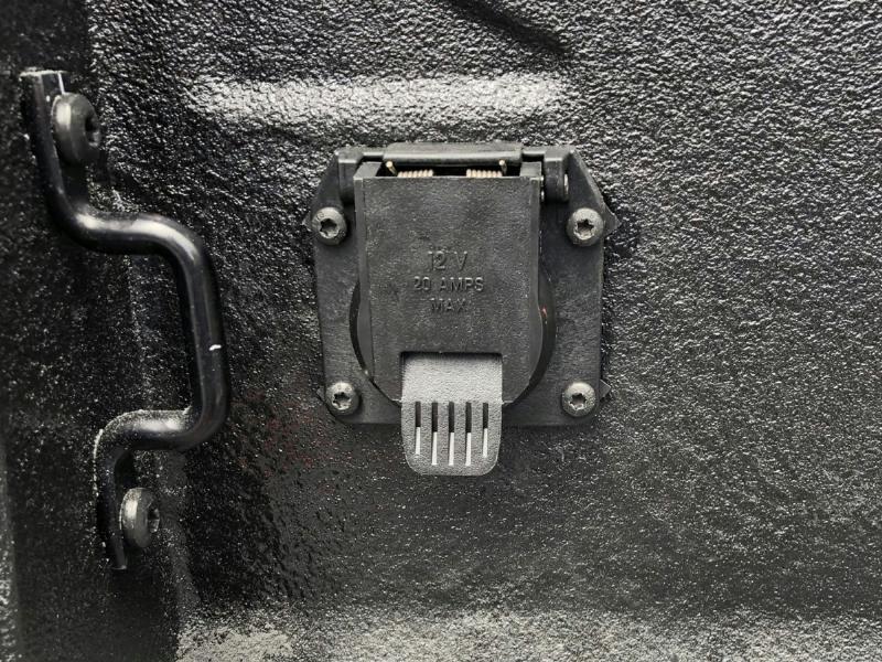 2019_ford_ranger_bed_power_supply_plug_2100.JPG