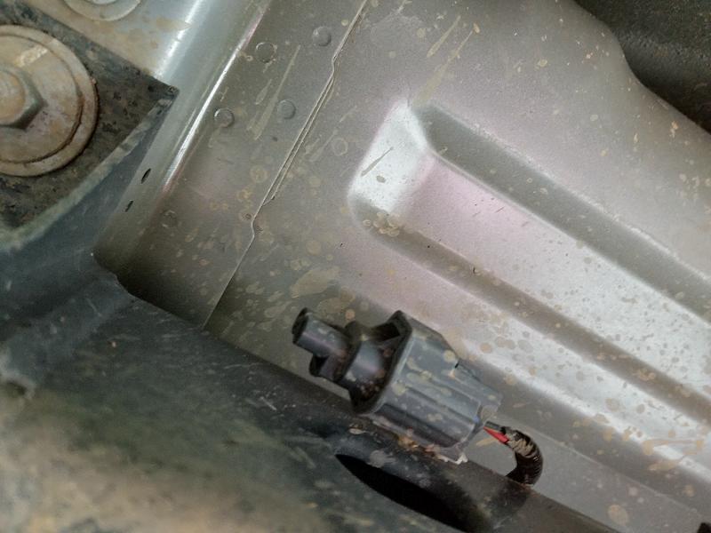 2019_ford_ranger_bed_power_supply_plug_600.JPG
