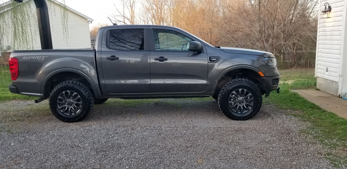 Big tires with leveling kit | The Ranger Station