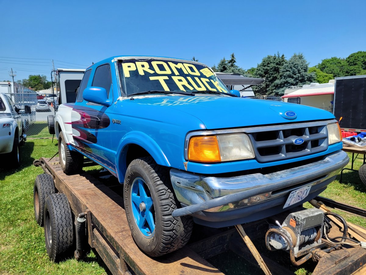 60976
