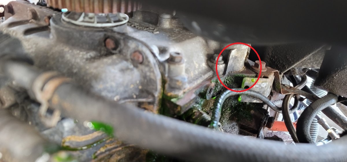 20230731_143417 Coolant leak Bottom spot focus.jpg