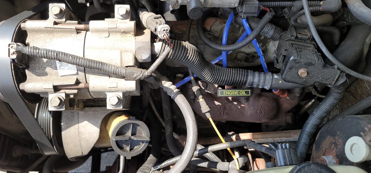 20230731_143628 Coolant leak Top view.jpg