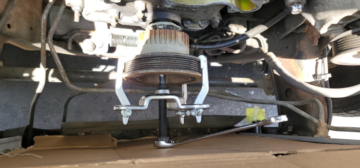 20240613_134346 Remove harmonic balancer using gear puller and .25 inch extension.jpg