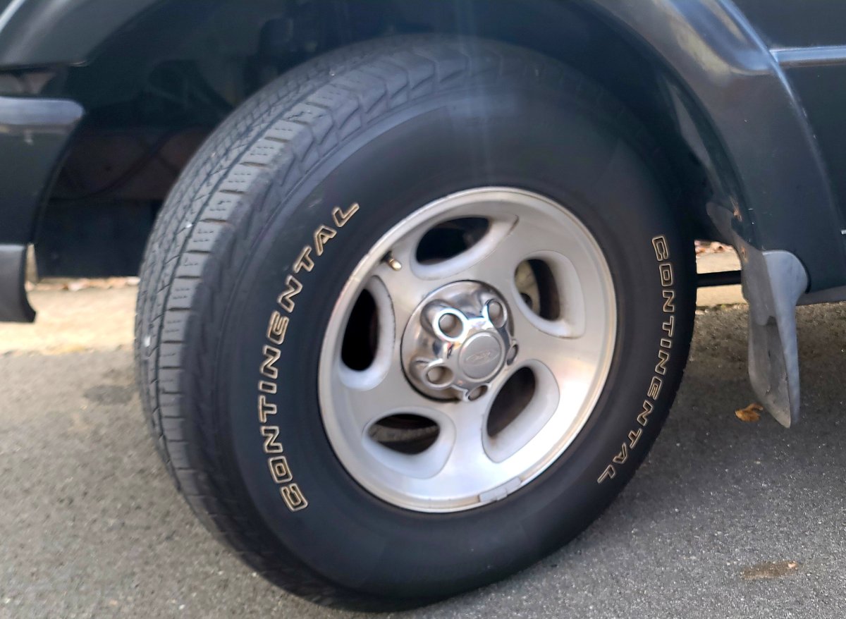Weird wear in center of front tires only