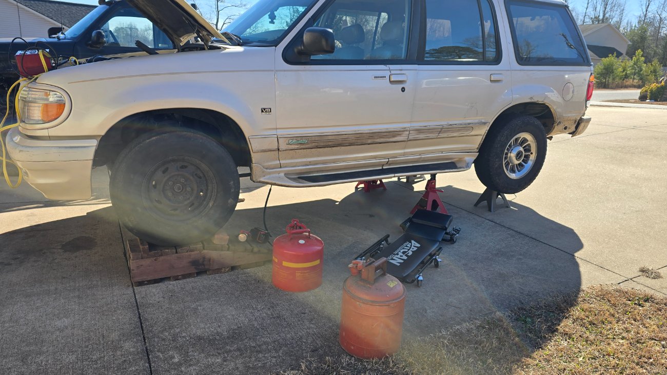 Front Fuel Leak 1993 Ranger 4.0 XLT Auto