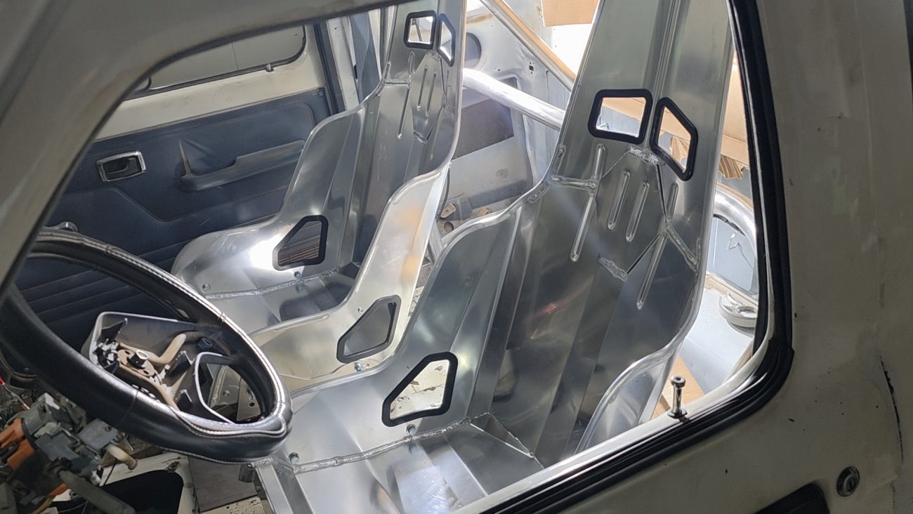 The $600 1988 Ranger project. A semi-serious race truck build.