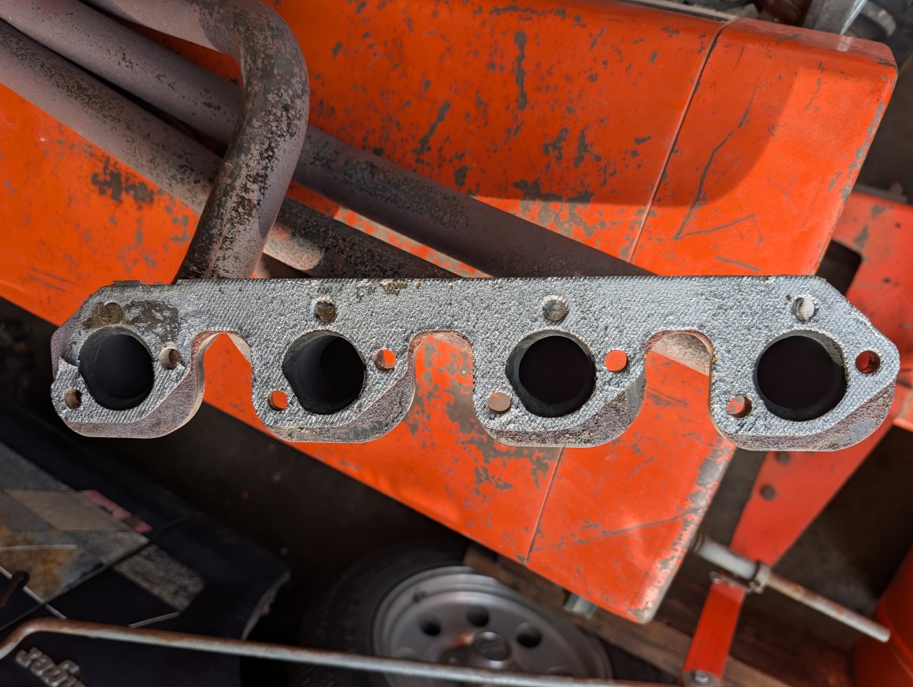 SuperCab 4x4 one-piece driveshafts and 2.3 long tube header