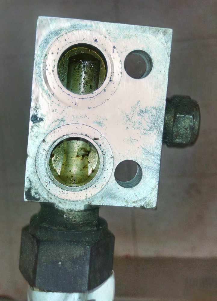 ac_hose_01f.jpg