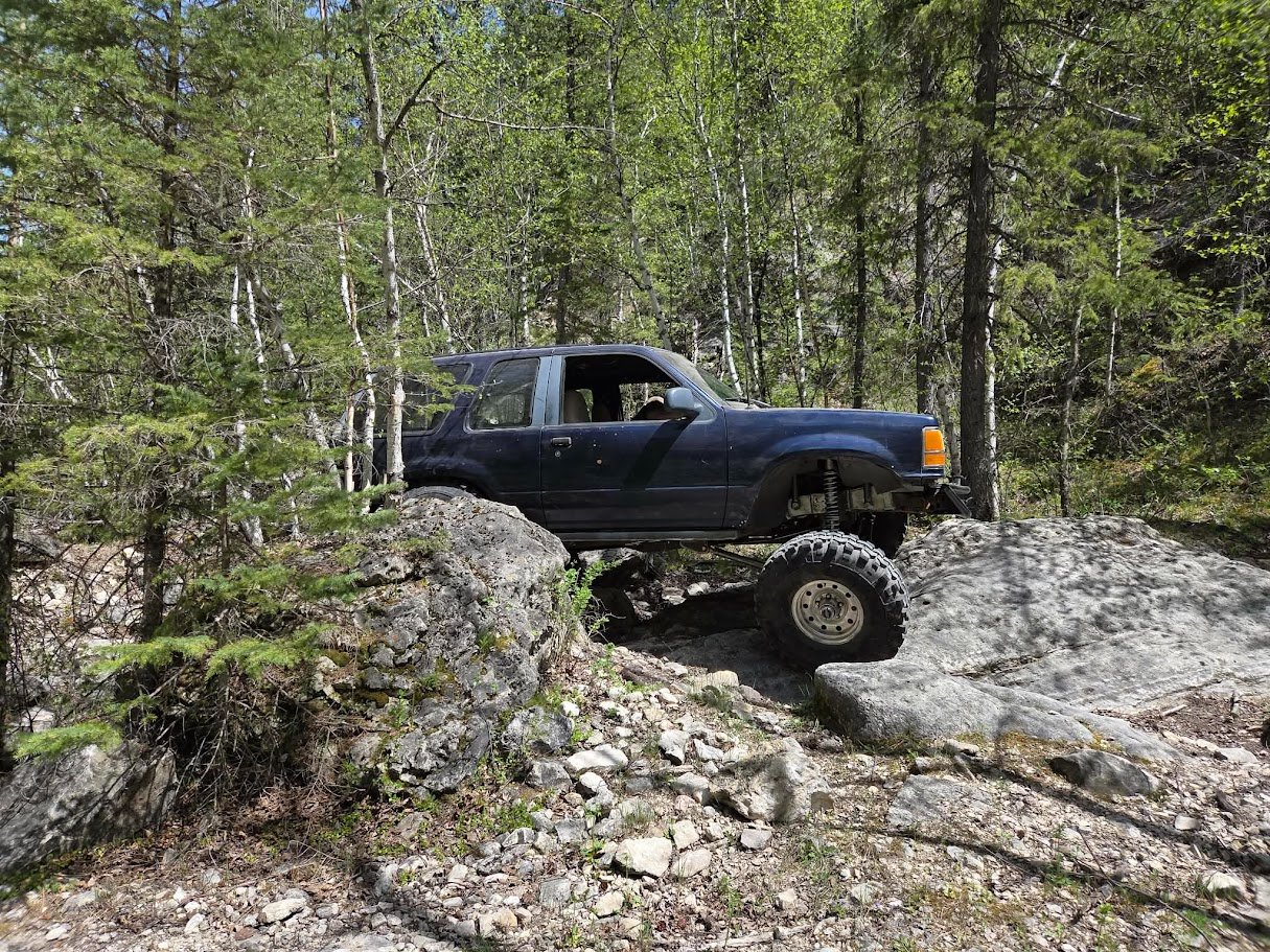 Ultra cheap offroad race Explorer turned rock crawler
