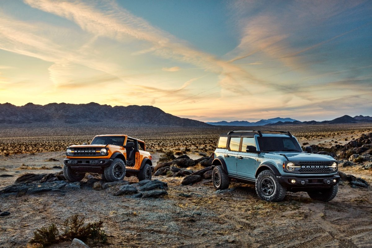Bronco_2dr_4dr_01.jpg