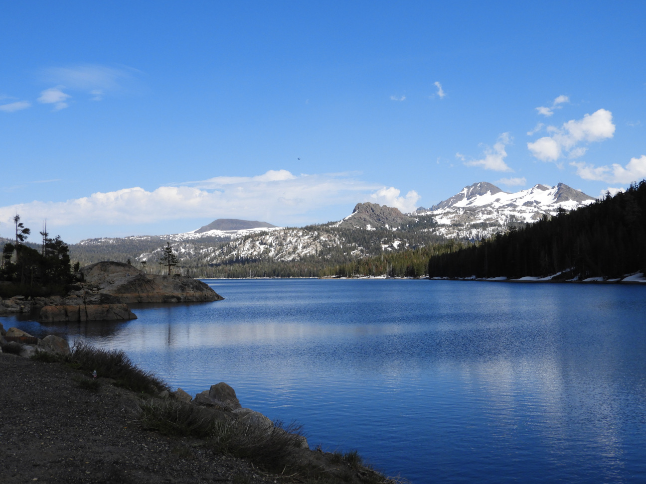 Caples_Lake.JPG