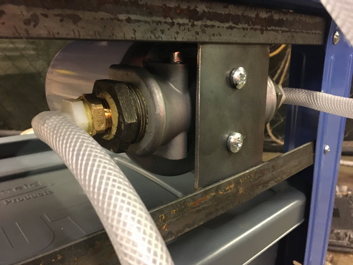 filter bracket.JPG