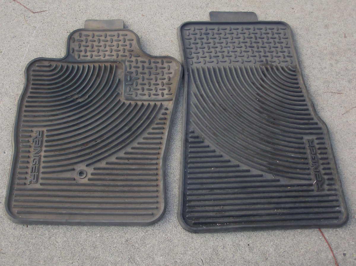 Floor mats.JPG