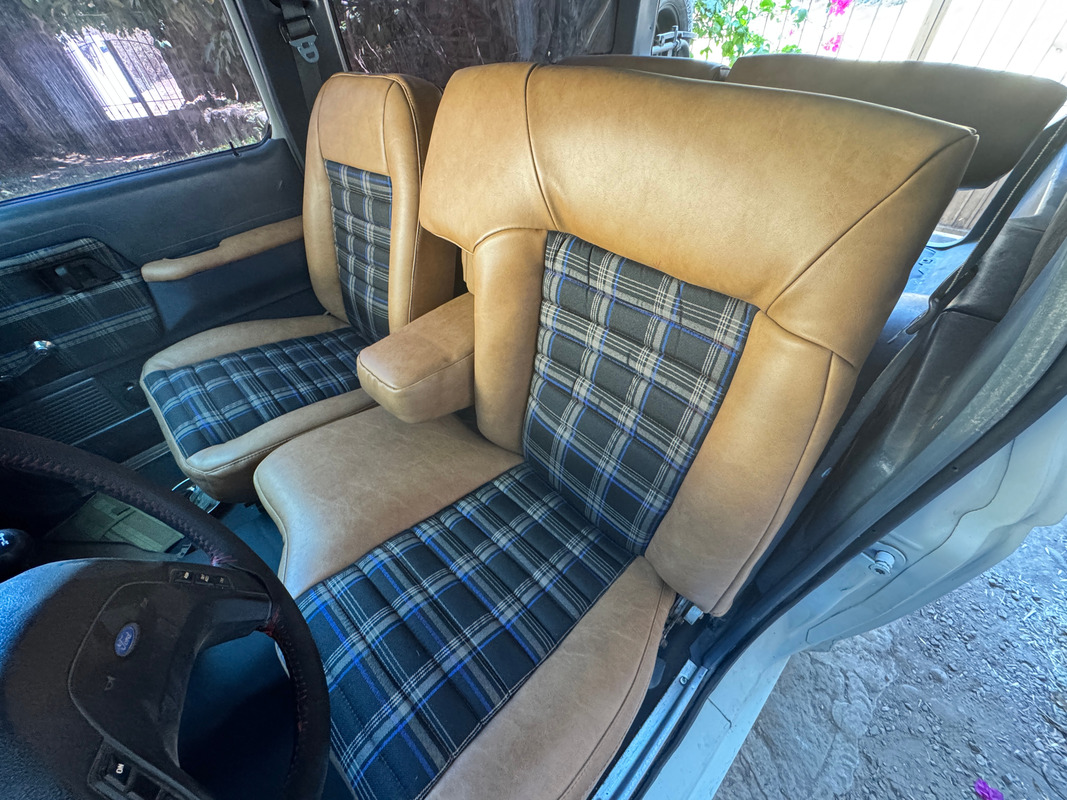 frontSEATS.jpg
