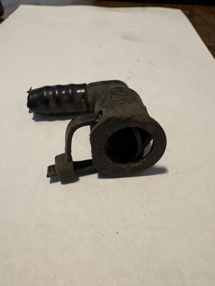 Fuel Line Clip with zip tie 2.jpg