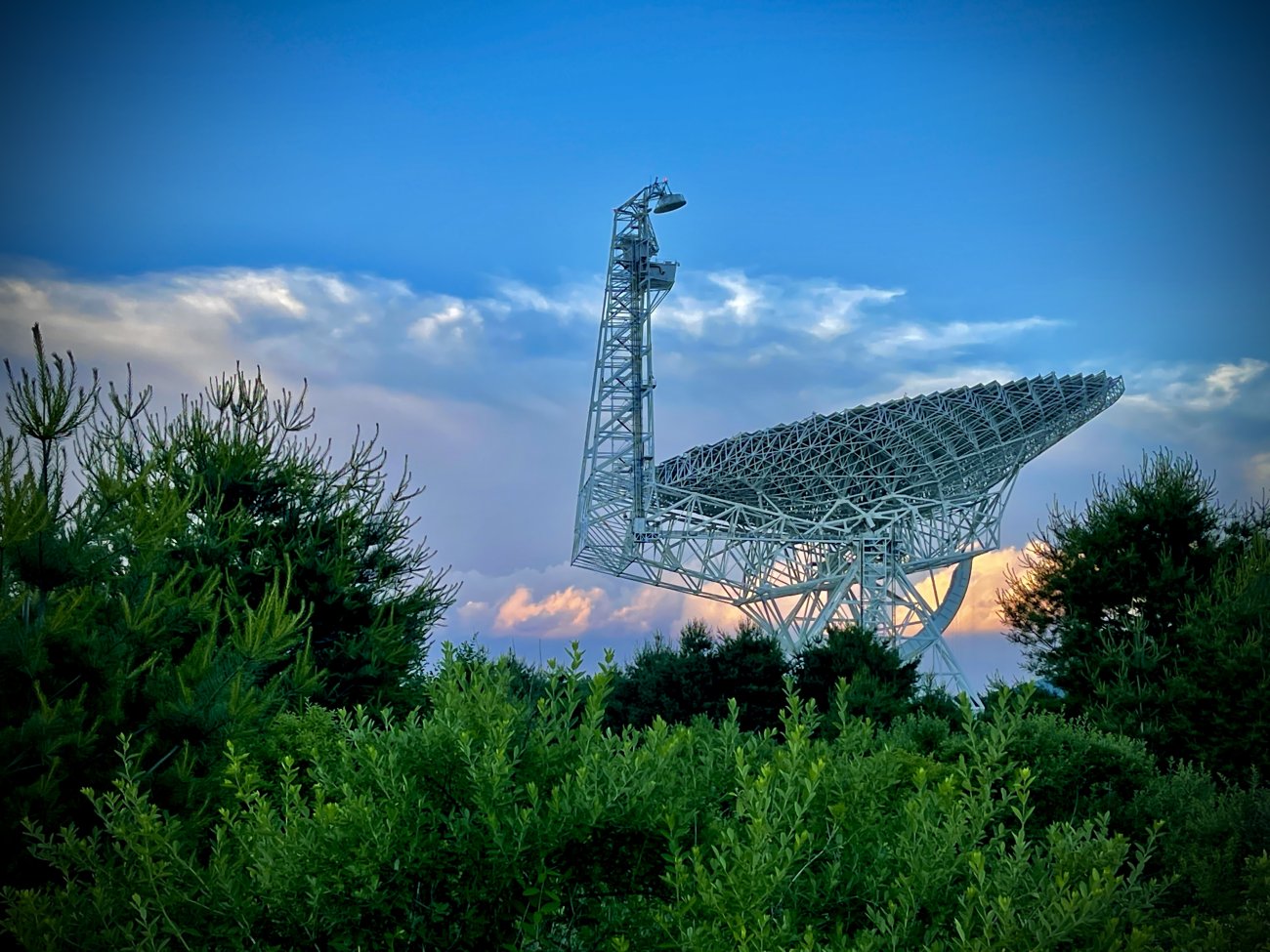 Green Bank Telescope.jpg