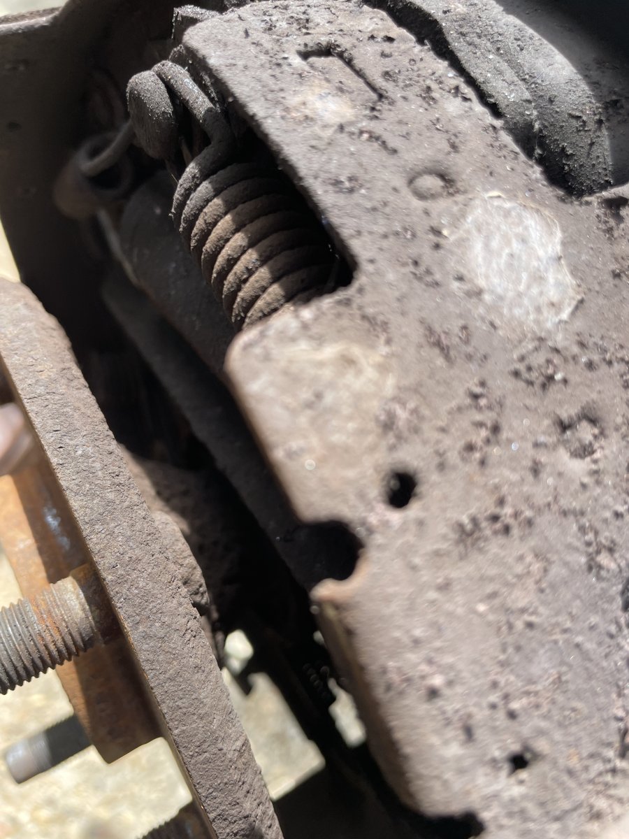 Wheel cylinder or axle seal leak?