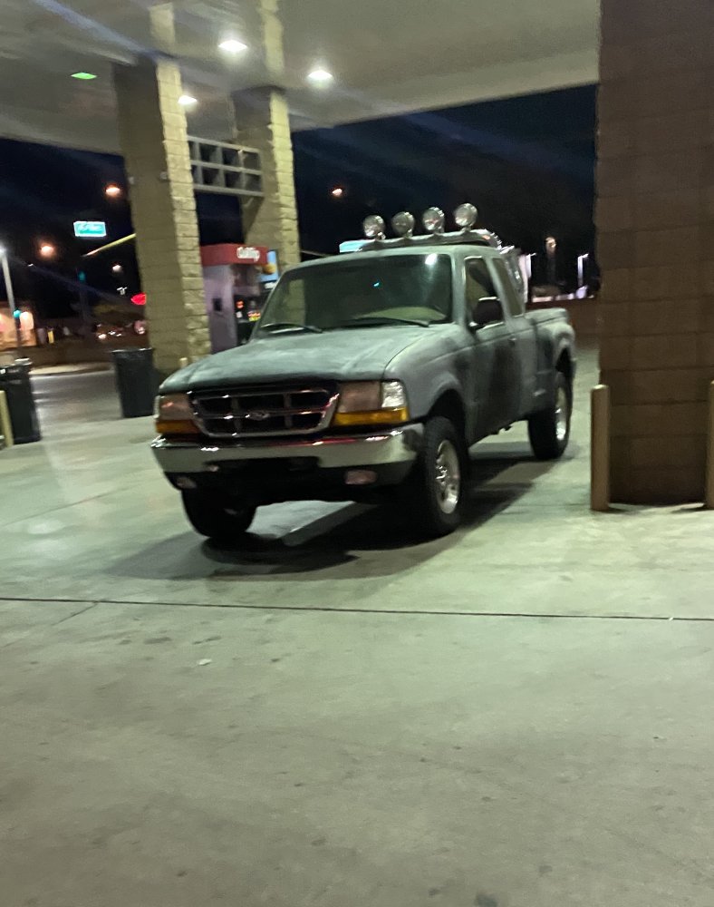 35915