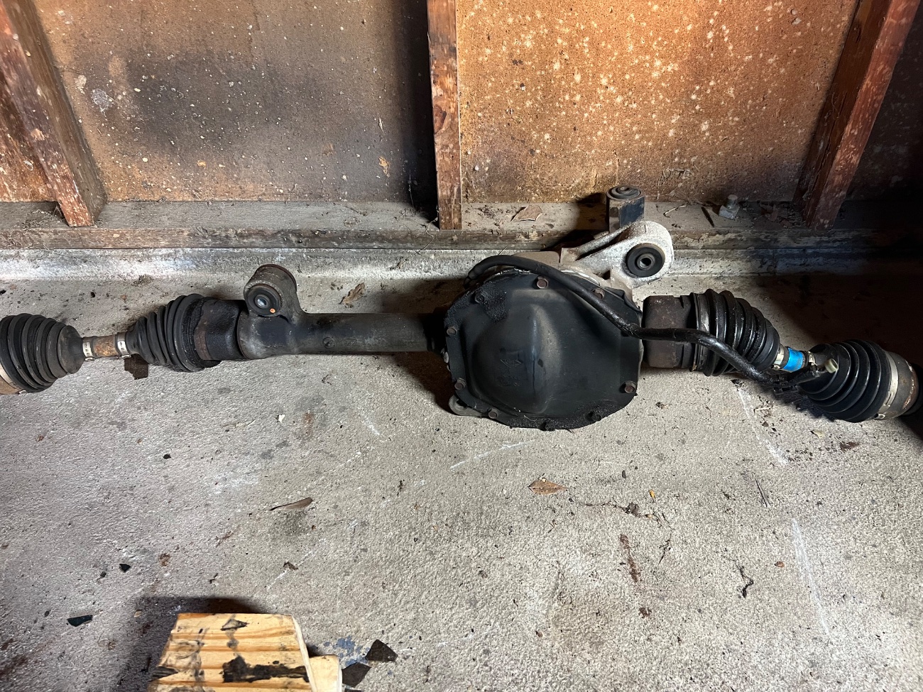 SLA D35 3.73 Front Axle