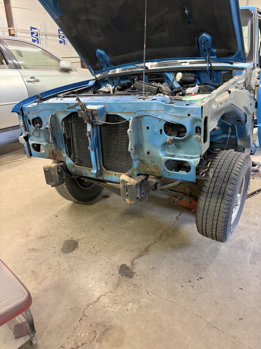 I need a favor from someone with a 93-97 Ranger w 7ft bed