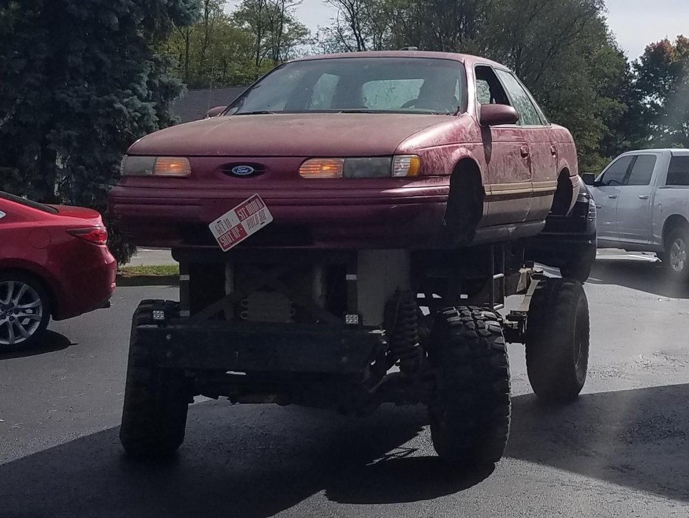 25835