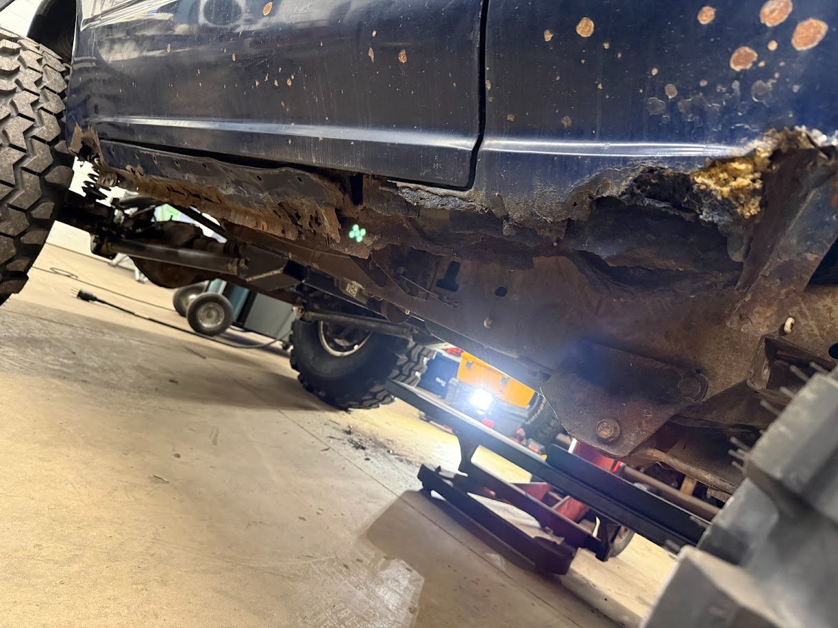 Ultra cheap offroad race Explorer turned rock crawler