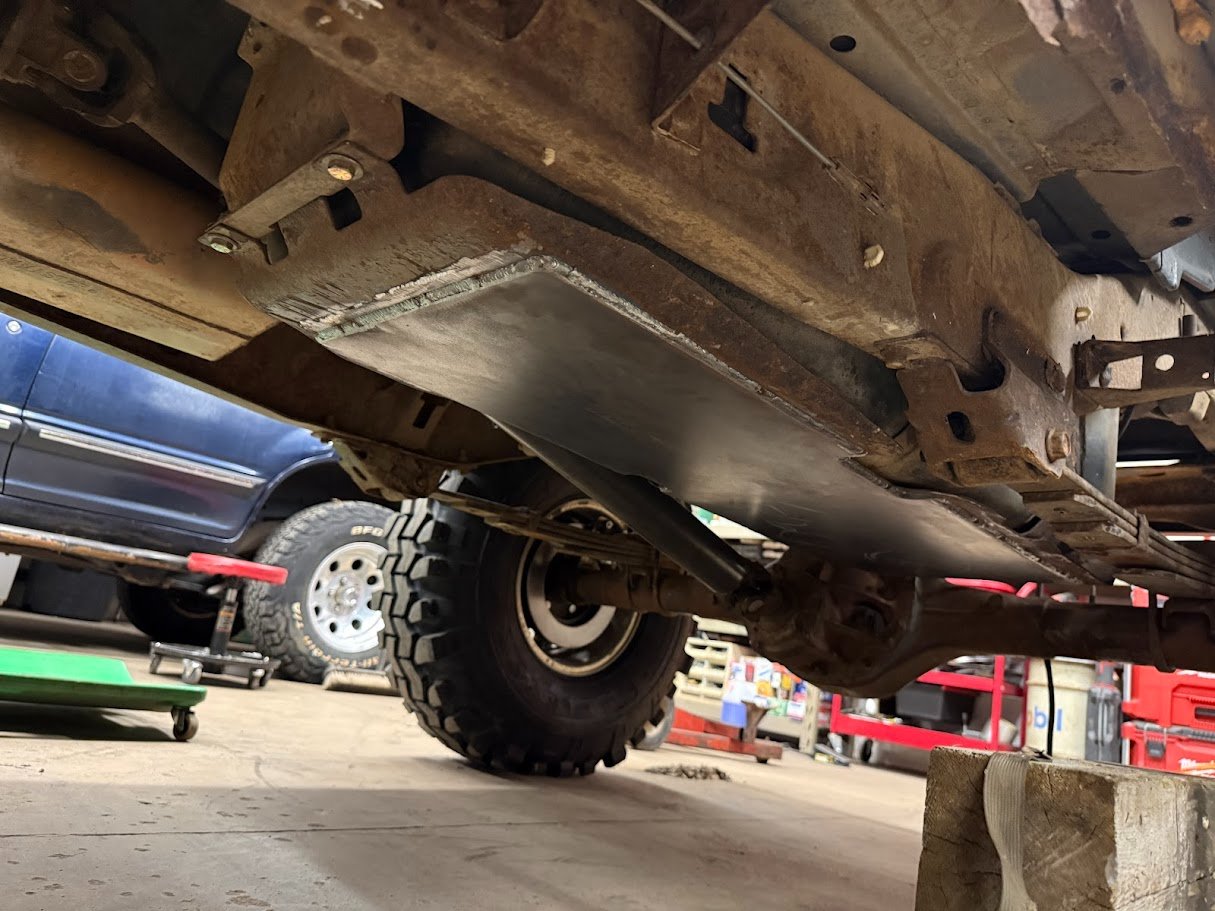 Ultra cheap offroad race Explorer turned rock crawler