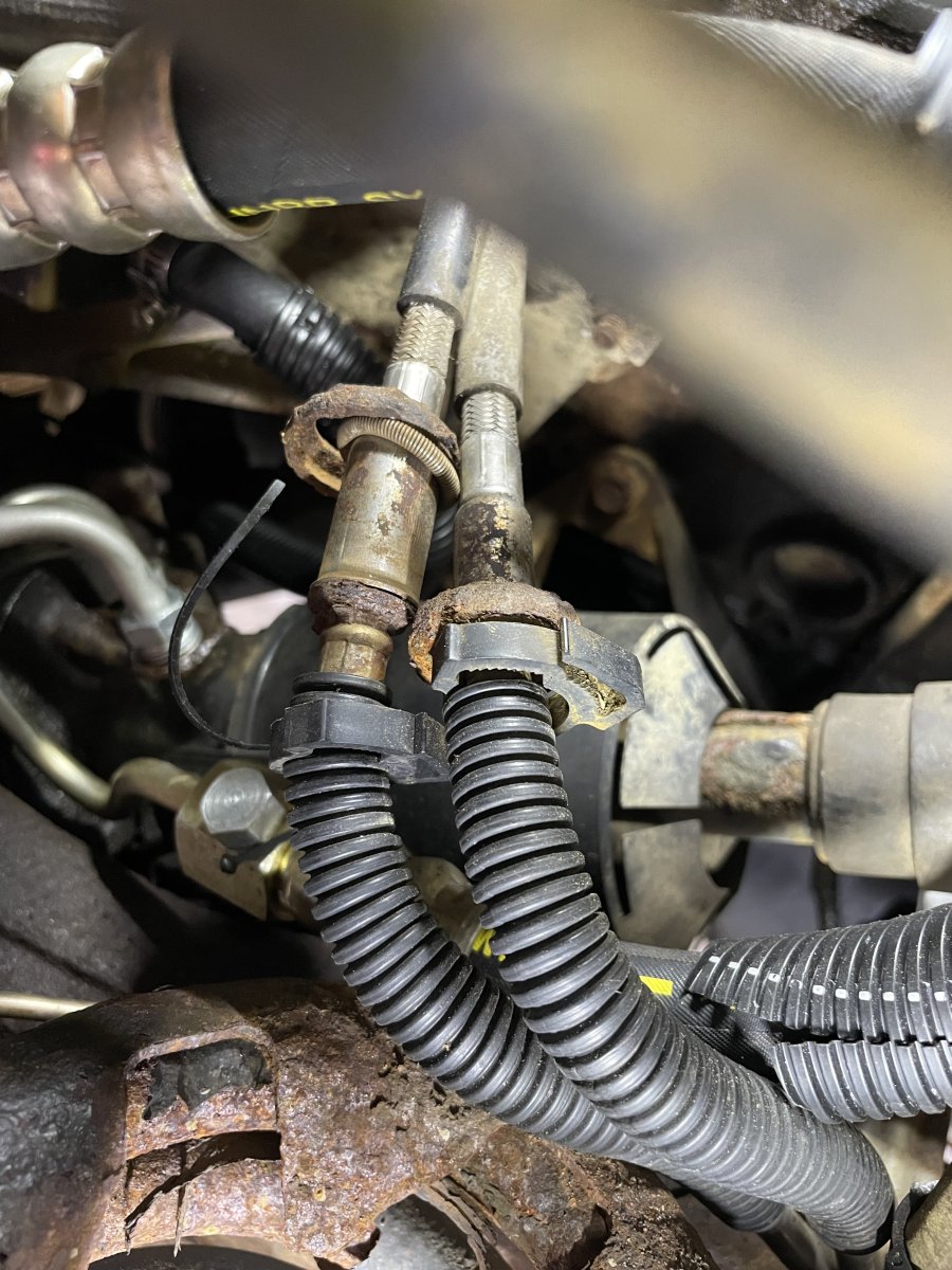 Fuel Line Connector Rusted Together. Any ideas?