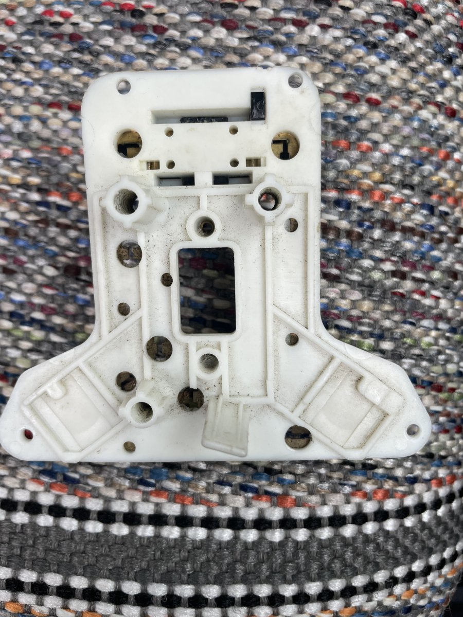 Dome light on a 2001 regular cab question