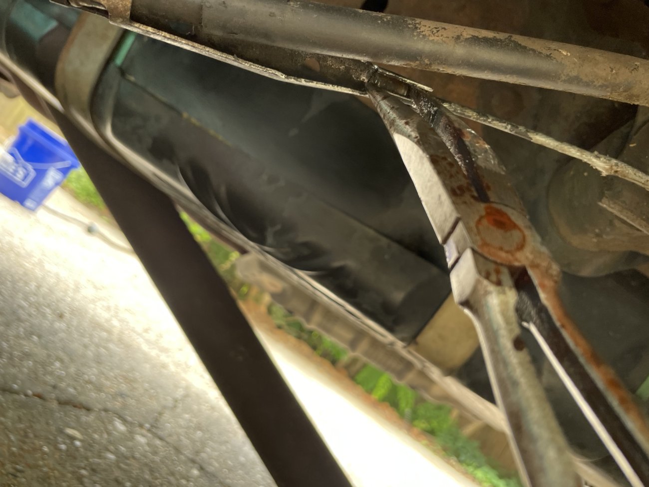 Parking brake cable question