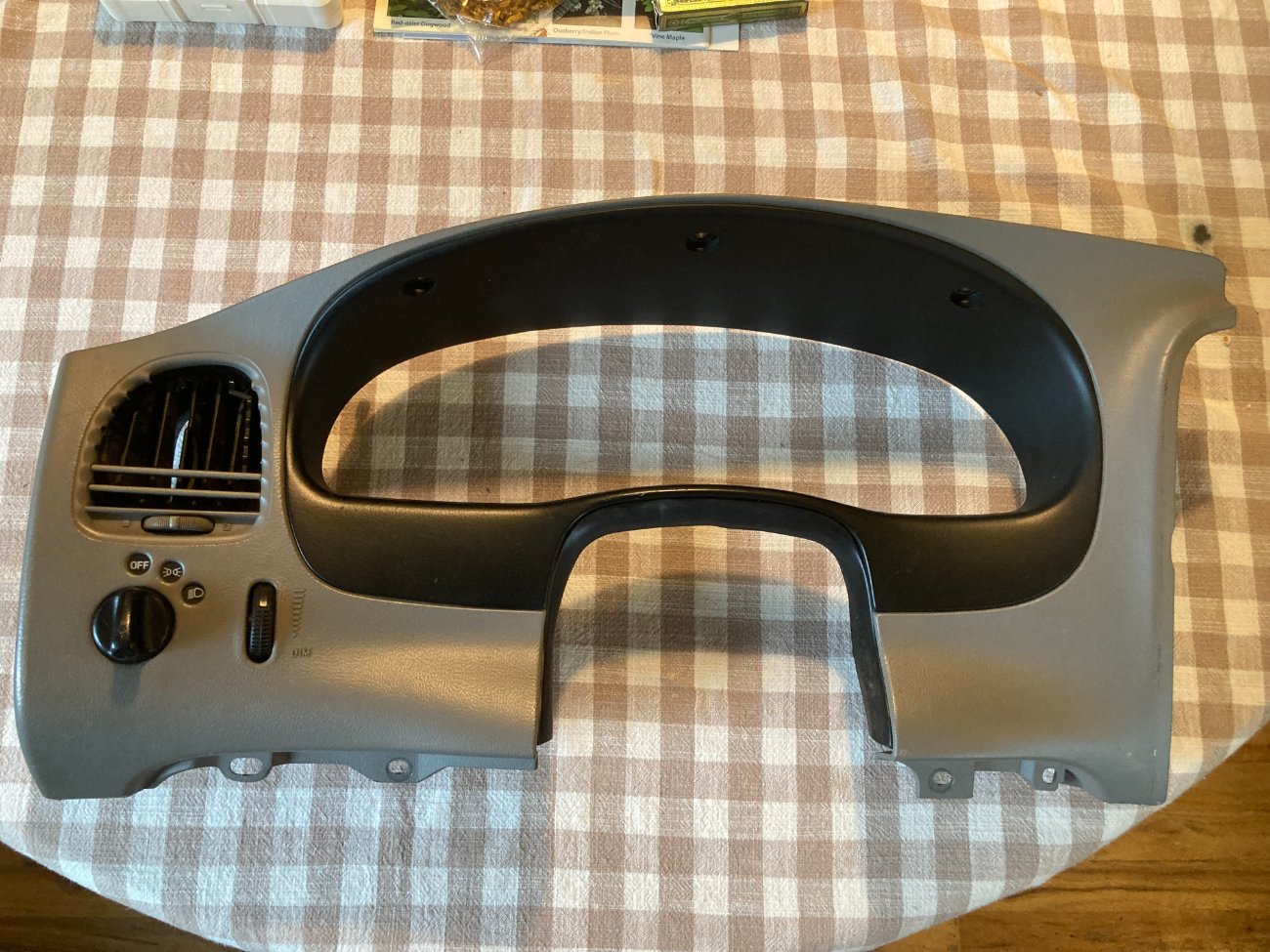 Dash cluster bezel from 99