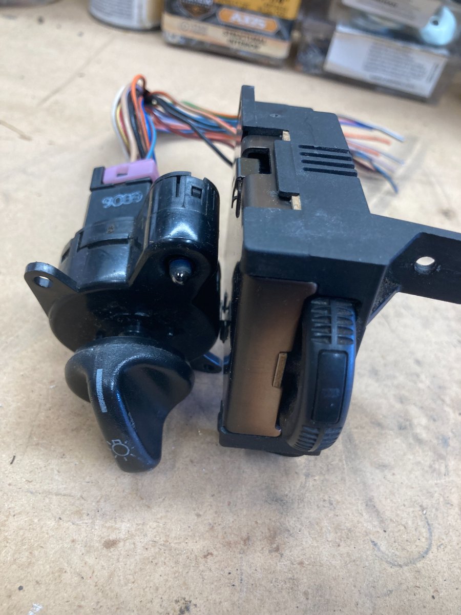 Headlight and dimmer switch from 96 XLT