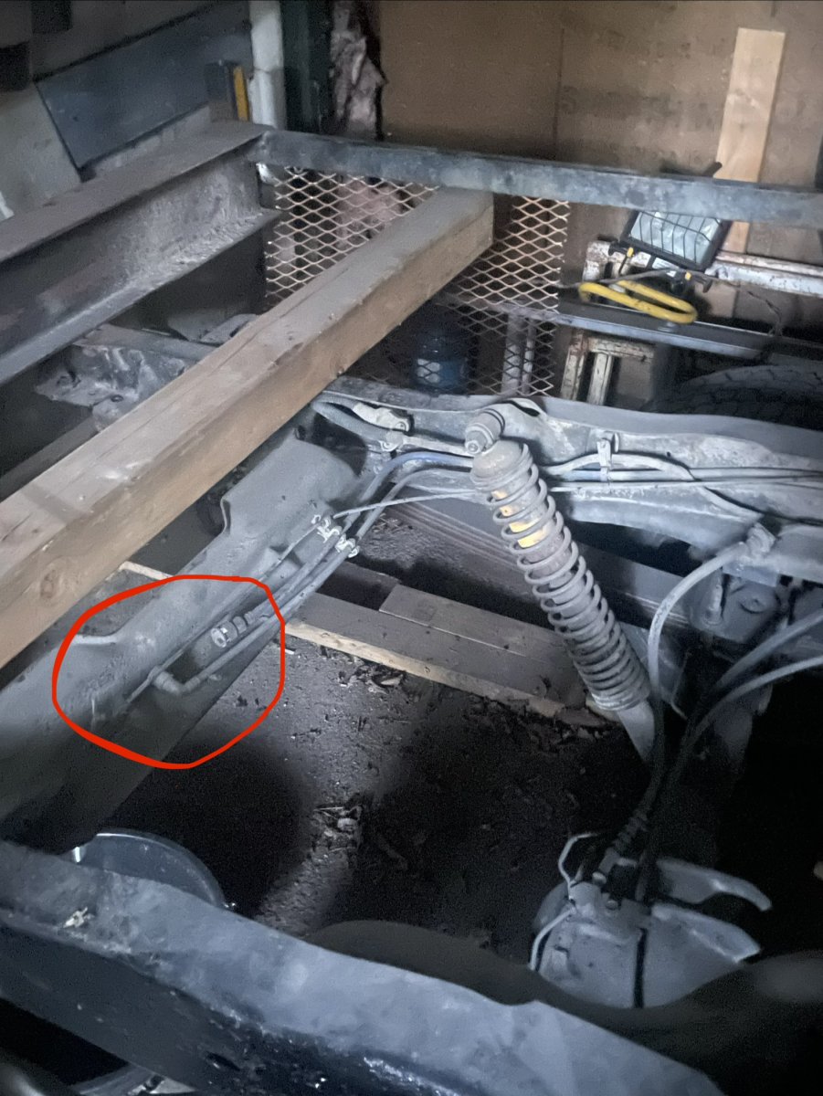 Need some help identifying some loose lines on my truck (1987 ranger)