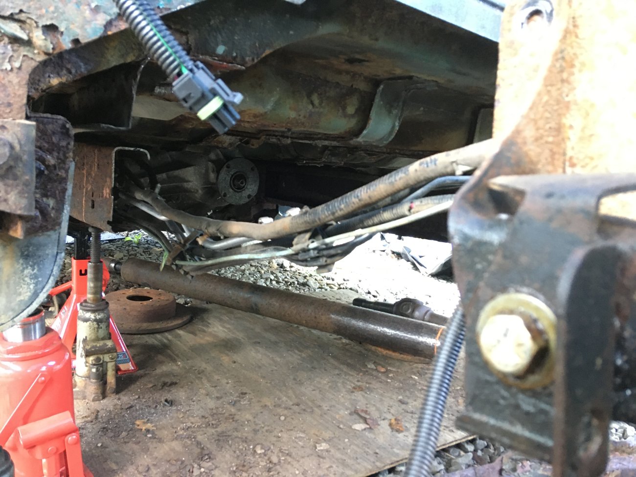 06 XLT Fuel Tank Subframe replacement