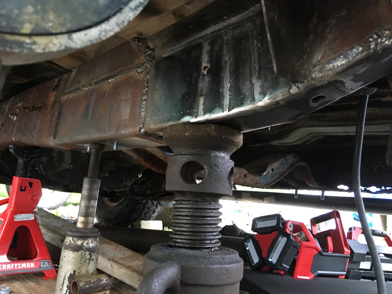 06 XLT Fuel Tank Subframe replacement