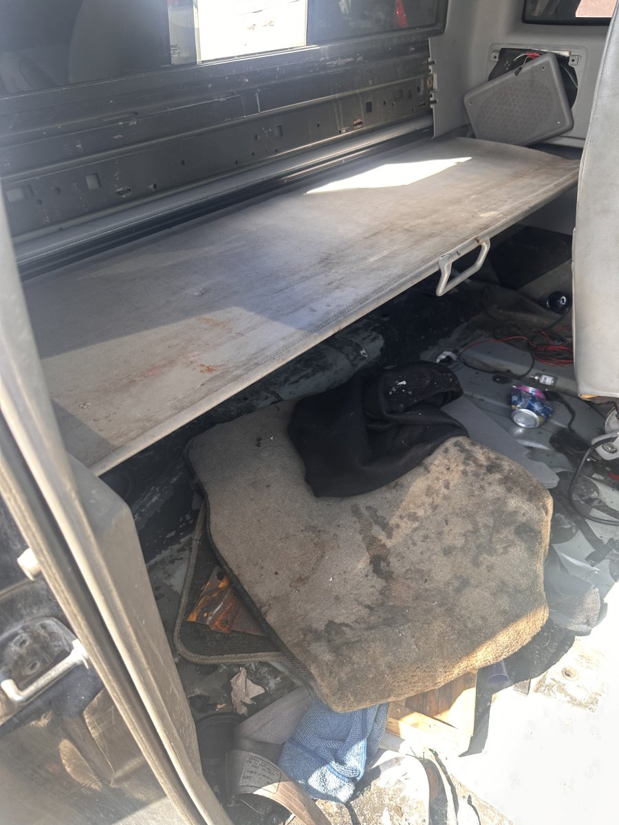 2000’s Ranger backseat cover?