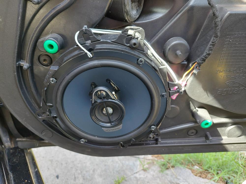 jaguar_xj8_door_speaker_replacement_pioneer-5.JPG