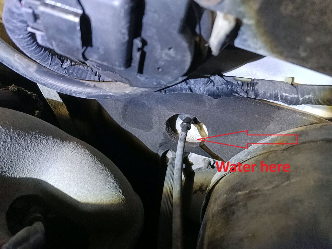 Water leak driver side-98 Ranger 2.5L
