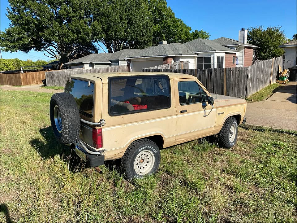 LEWIS_AND_CLARK_FORD_BRONCO_II-2.PNG