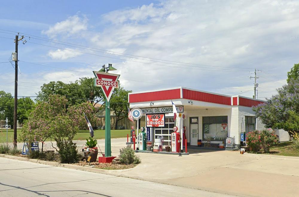 n-gas_station.JPG