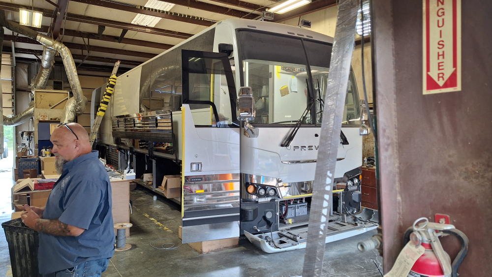 prevost_custom_bus_conversion-1.PNG